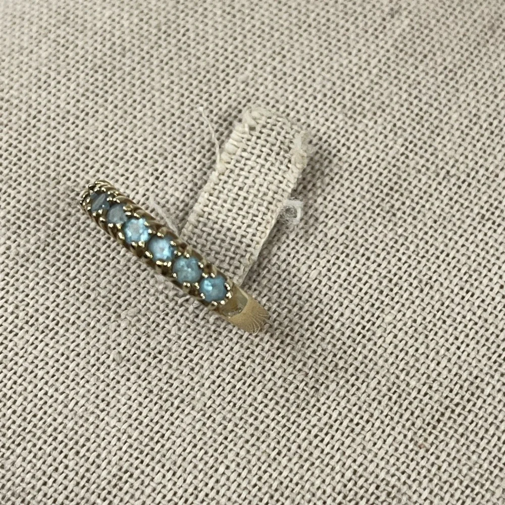 ✨ Vintage 10K Gold Natural Aquamarine Band Ring – Estate Beauty! ✨